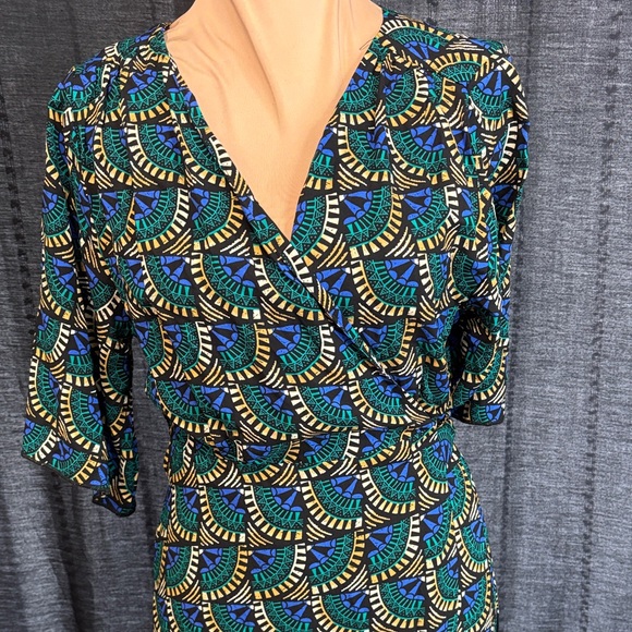 Chic Teal Patterned Long Sleeve Dress - Picture 2 of 8